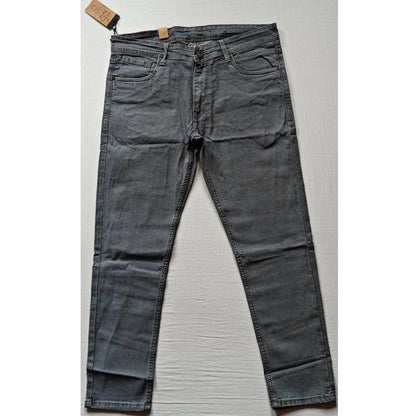 Generic Men's Cotton Blended Solid Tapered Jeans (Grey)