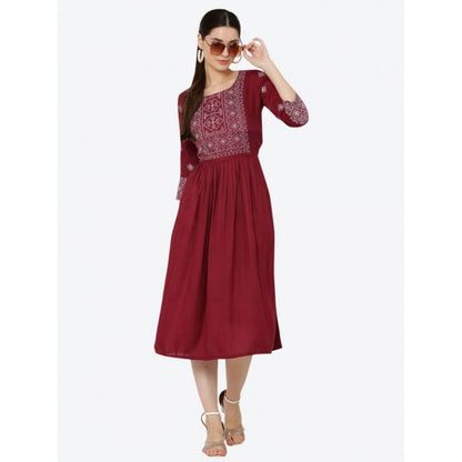 Bespoke Women's Casual Rayon 3-4th Sleeves Kurti (Maroon)