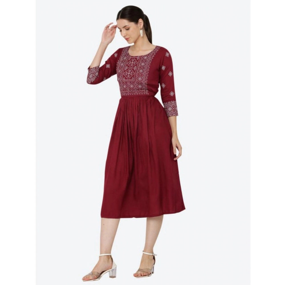 Bespoke Women's Casual Rayon 3-4th Sleeves Kurti (Maroon)